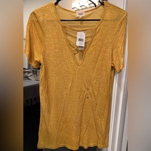 NWT Buckle Eased Short Sleeve Top